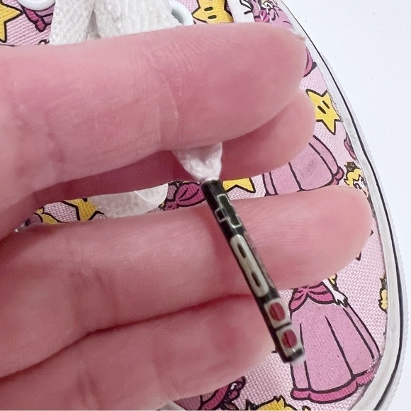 VANS x Nintendo Authentic Princess Peach Sneakers Women Size 5 - Picture 8 of 12